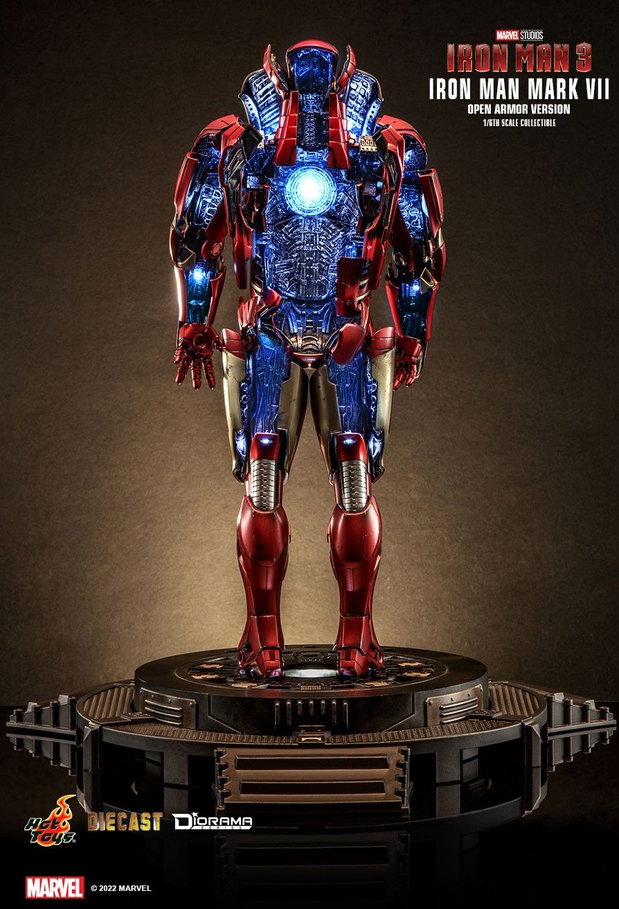 Hot Toys DS004D51 - Marvel Comics - Iron Man 3 - Iron Man Mark 4 Open Armor Version