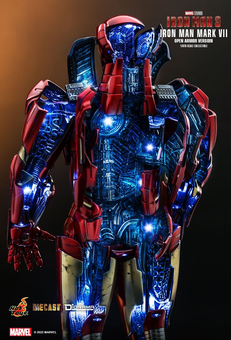 Hot Toys DS004D51 - Marvel Comics - Iron Man 3 - Iron Man Mark 4 Open Armor Version