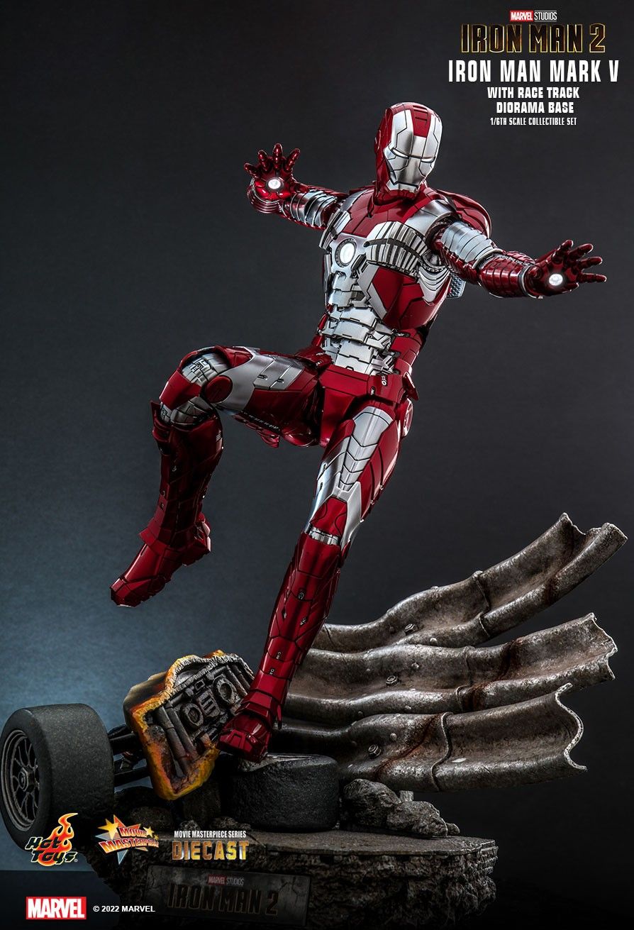 Hot Toys MMS400D18C - Marvel Comics - Iron Man 2 - Iron Man Mark V Race Track Diorama Base