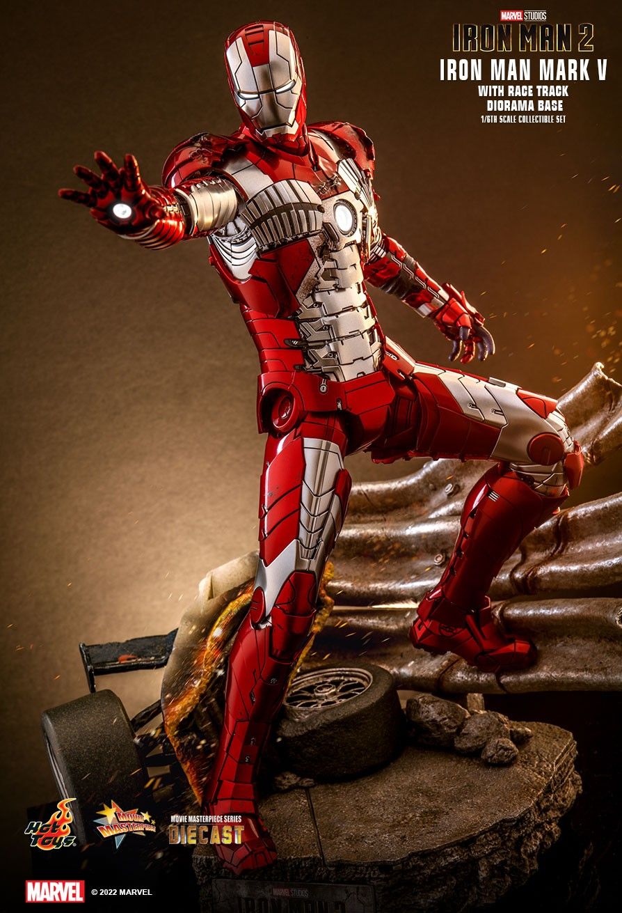 Hot Toys MMS400D18C - Marvel Comics - Iron Man 2 - Iron Man Mark V Race Track Diorama Base