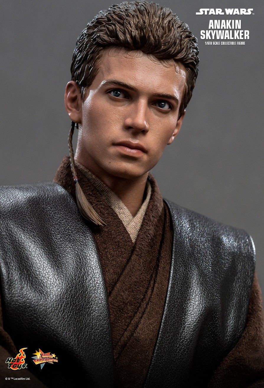 Hot Toys MMS677 - Star Wars II : Attack Of The Clones -Anakin Skywalker