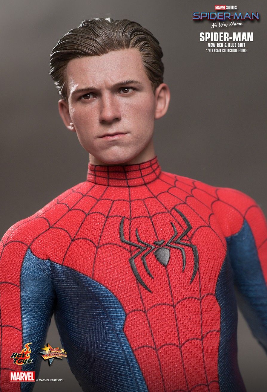 Hot Toys MMS679 - Marvel Comics - Spider Man : No Way Home - Spider Man New Red And Blue Suit Standard Version