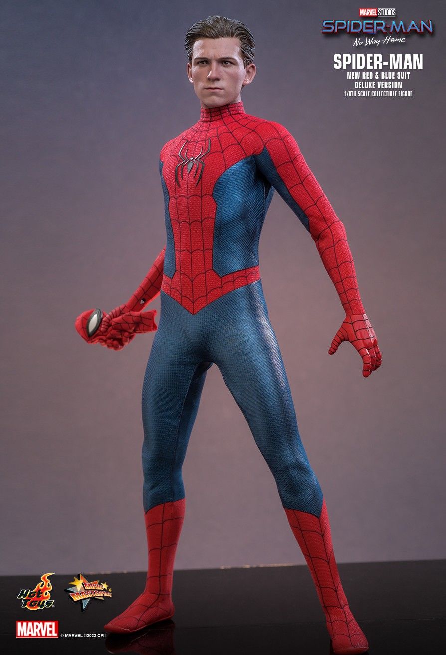 Hot Toys MMS679 - Marvel Comics - Spider Man : No Way Home - Spider Man New Red And Blue Suit Standard Version
