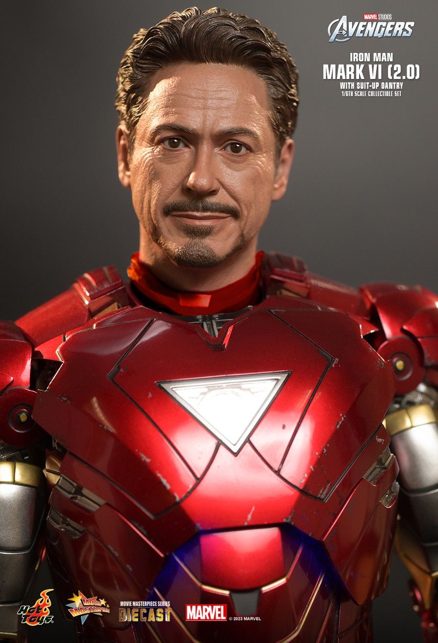 Hot Toys MMS688D53 - Marvel Comics - The Avengers - Iron Man Mark VI & Suit-Up Gantry