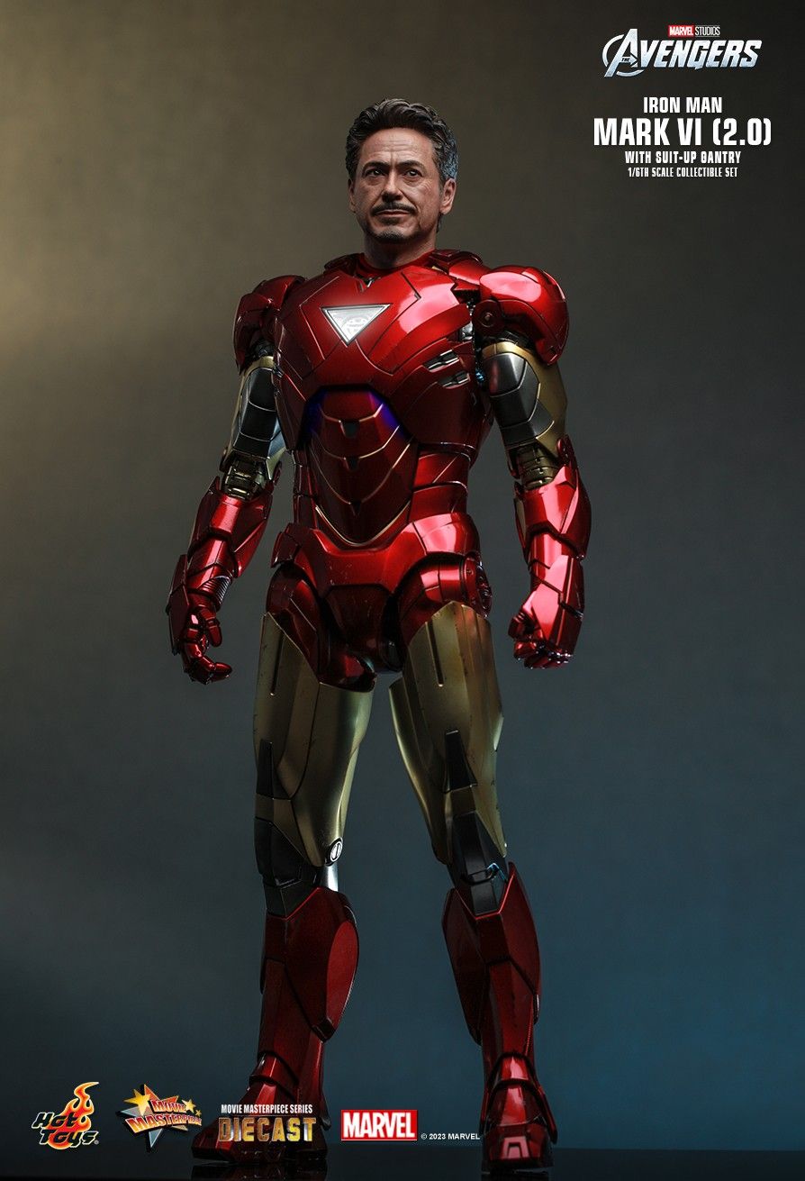 Hot Toys MMS688D53 - Marvel Comics - The Avengers - Iron Man Mark VI & Suit-Up Gantry