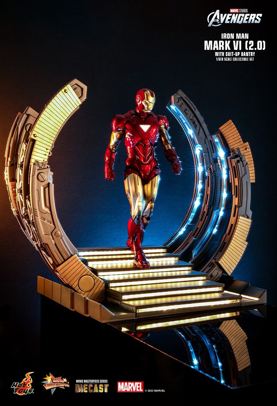 Hot Toys MMS688D53 - Marvel Comics - The Avengers - Iron Man Mark VI & Suit-Up Gantry