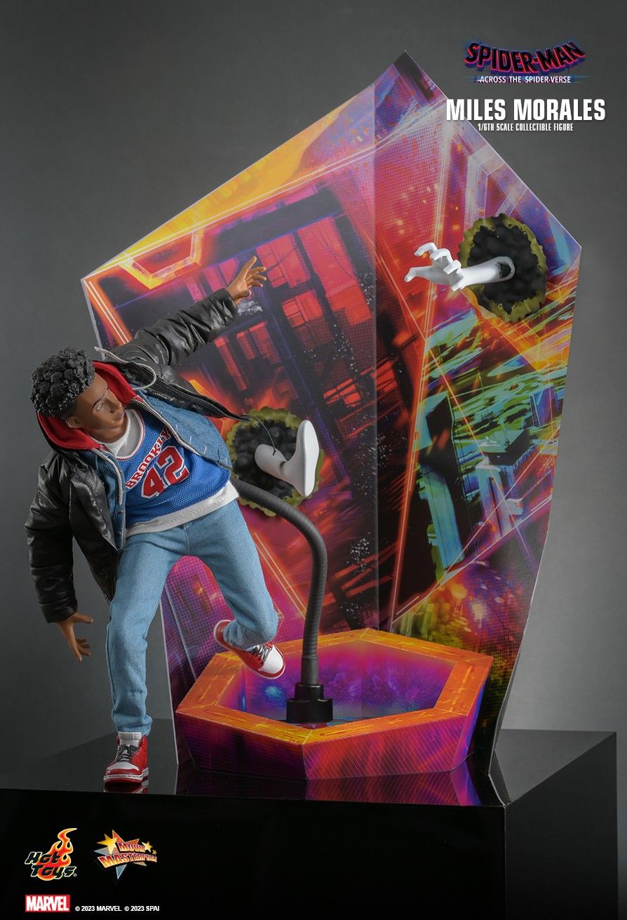 Hot Toys MMS710B - Marvel Comics - Spider Man : Across The Spider Verse - Miles Morales Deluxe version