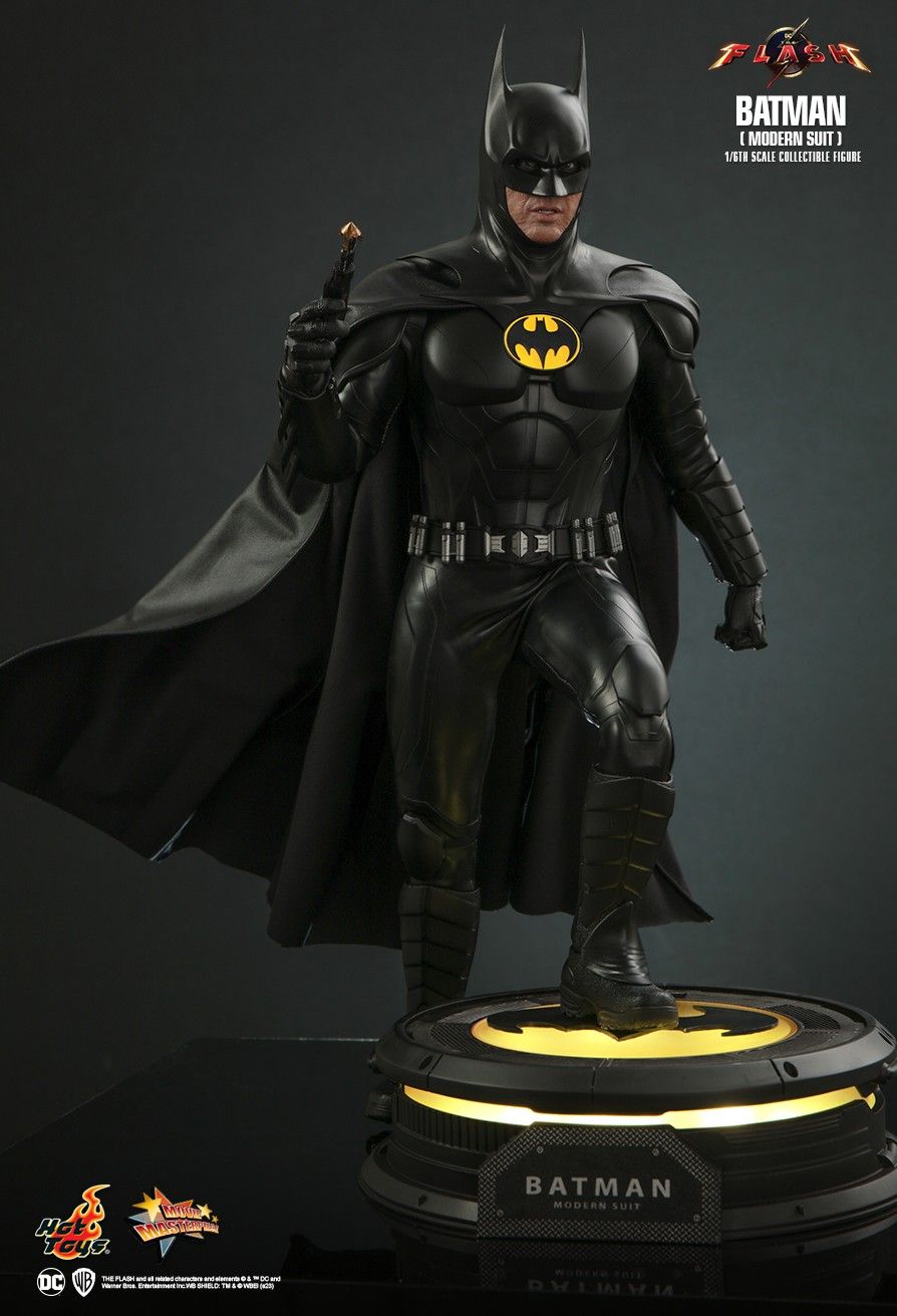 Hot Toys MMS712 - DC Comics - The Flash - Batman Modern Suit 2023