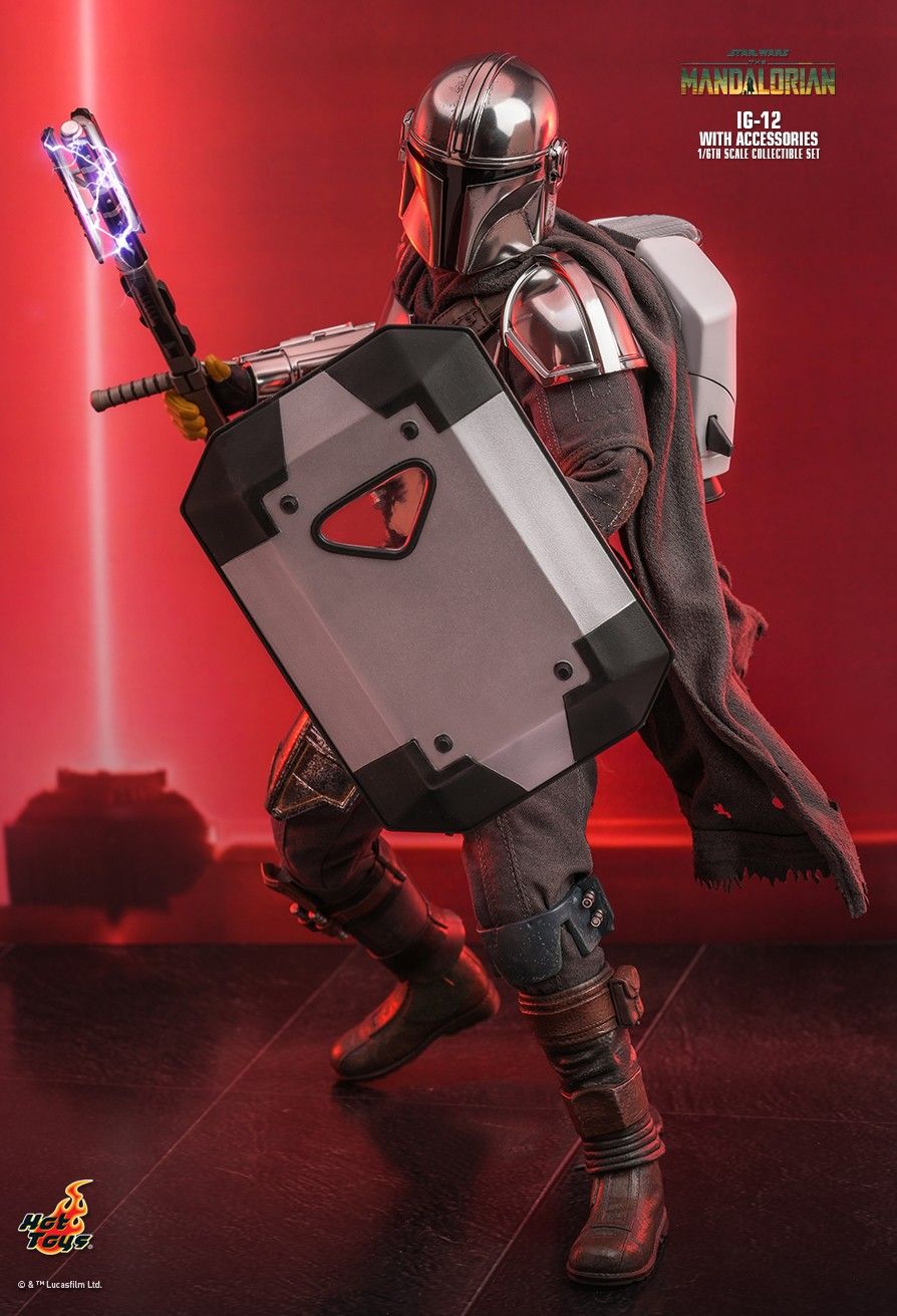 Hot Toys TMS105 - Star Wars : The Mandalorian - IG-12 & Accessories