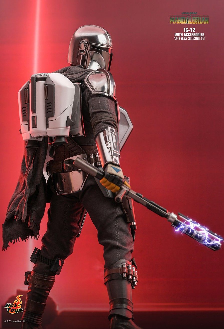 Hot Toys TMS105 - Star Wars : The Mandalorian - IG-12 & Accessories