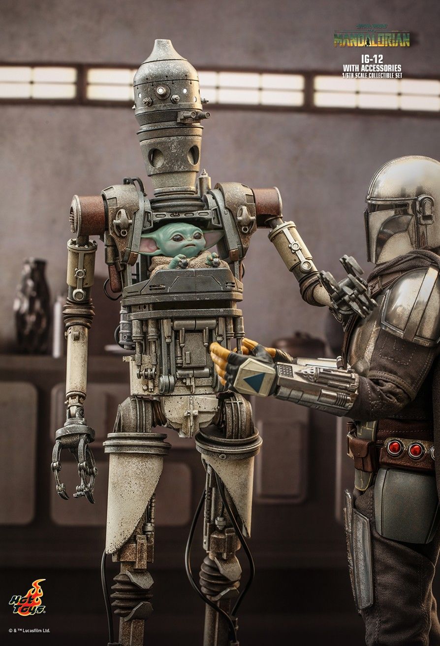 Hot Toys TMS105 - Star Wars : The Mandalorian - IG-12 & Accessories