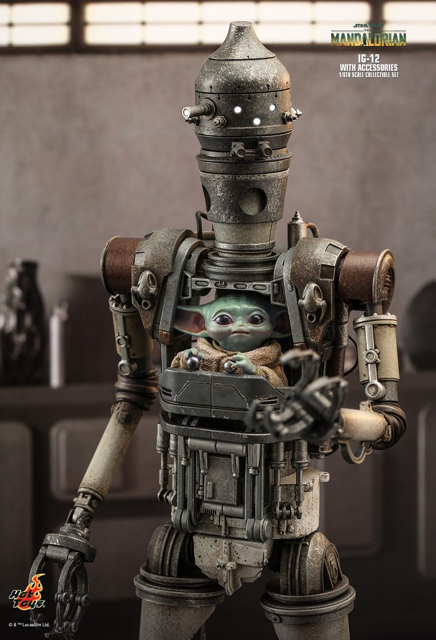 Hot Toys TMS105 - Star Wars : The Mandalorian - IG-12 & Accessories
