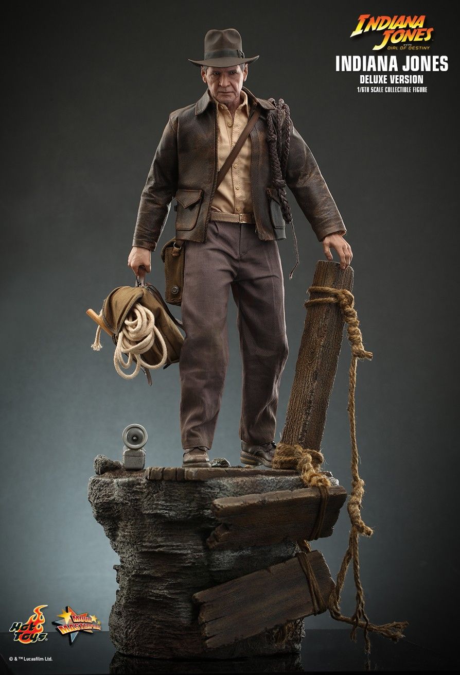 Hot Toys MMS717 - Indiana Jones & The Dial Of Destiny - Indiana Jones Deluxe Version