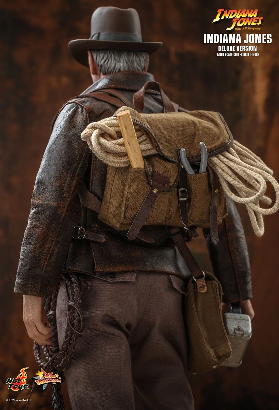 Hot Toys MMS717 - Indiana Jones & The Dial Of Destiny - Indiana Jones Deluxe Version