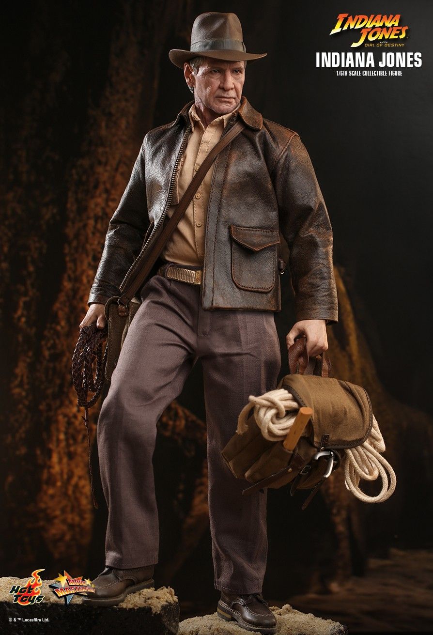 Hot Toys MMS716 - Indiana Jones & The Dial Of Destiny - Indiana Jones Standard Version