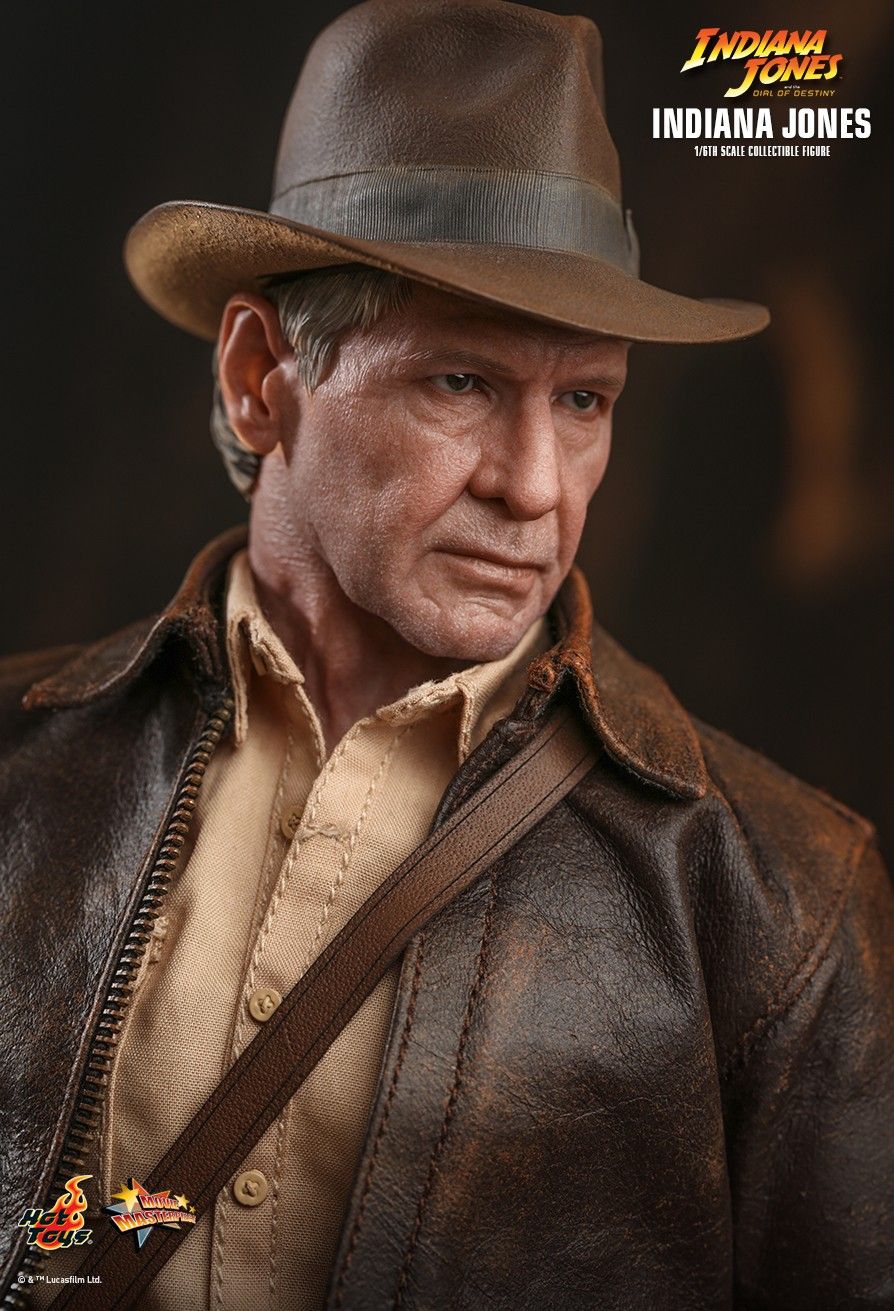 Hot Toys MMS716 - Indiana Jones & The Dial Of Destiny - Indiana Jones Standard Version