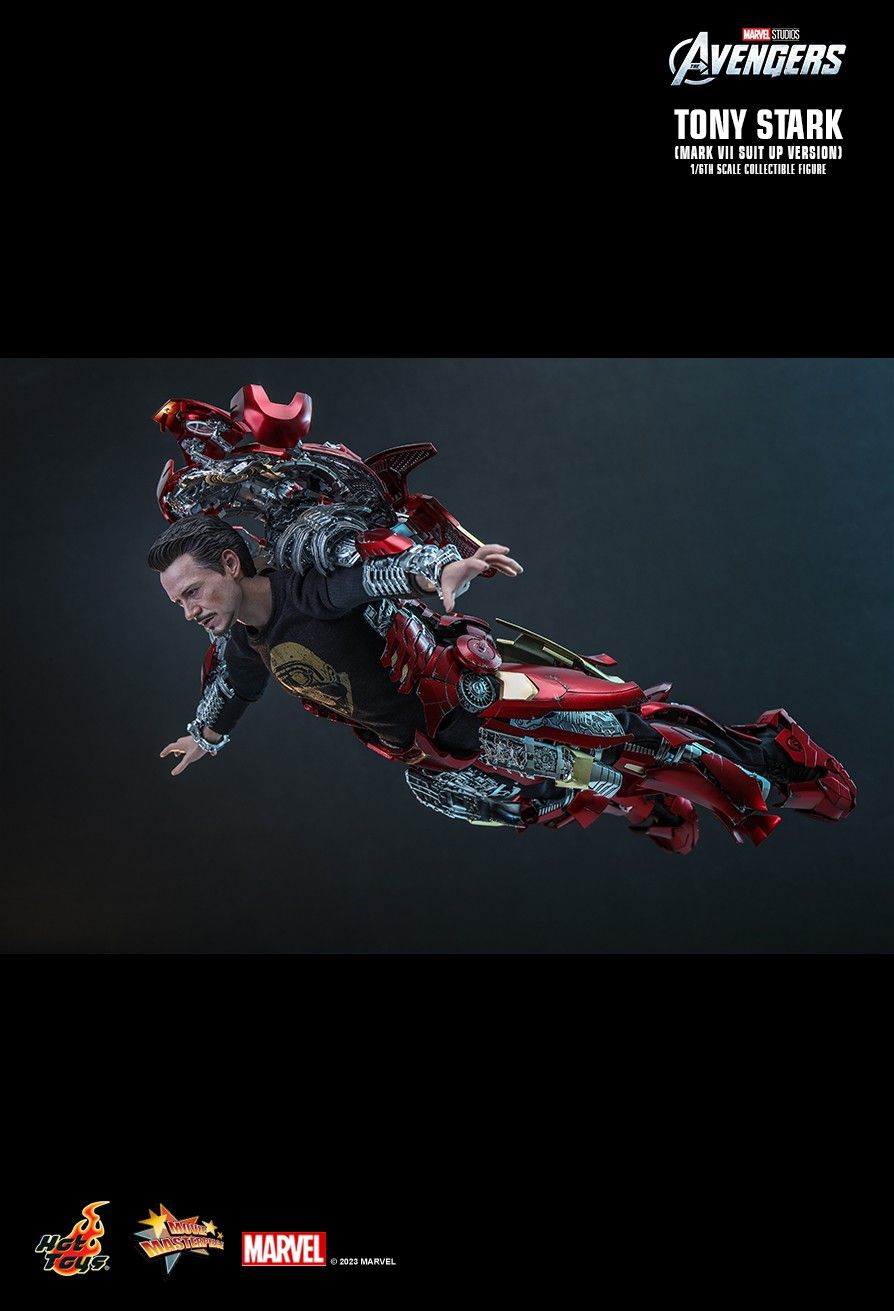 Hot Toys MMS718 - Marvel Comics - The Avengers - Tony Stark Mark VII Suit Up Version