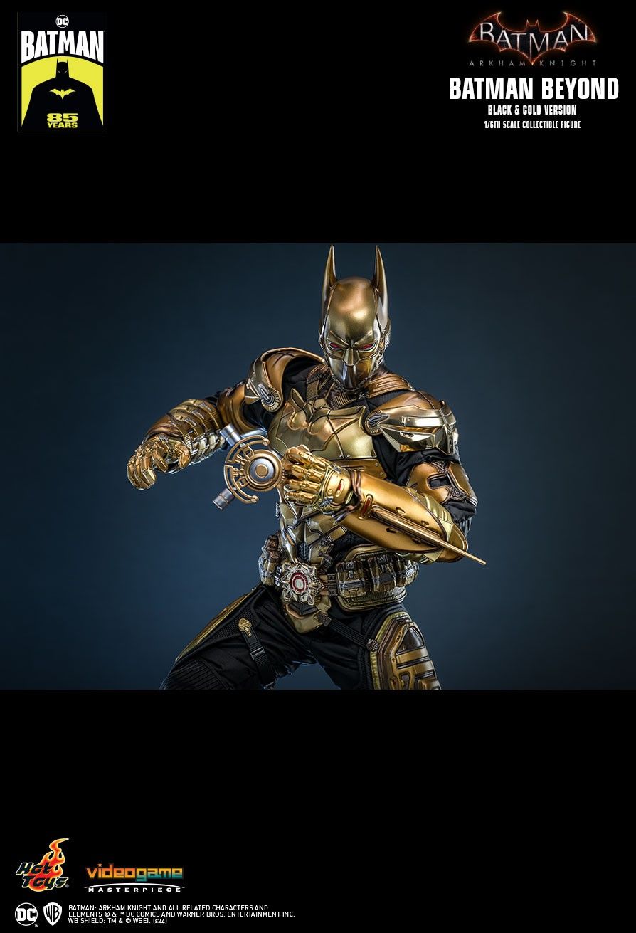 Hot Toys VGM64 - Batman: Arkham Knight - Batman Beyond Black & Gold Version