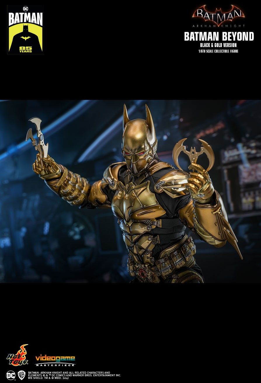 Hot Toys VGM64 - Batman: Arkham Knight - Batman Beyond Black & Gold Version