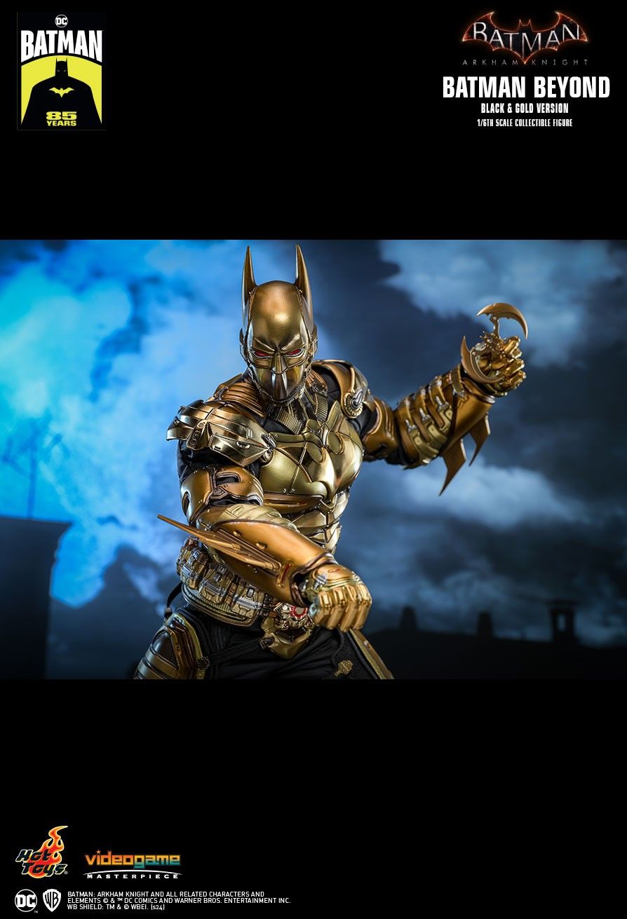 Hot Toys VGM64 - Batman: Arkham Knight - Batman Beyond Black & Gold Version