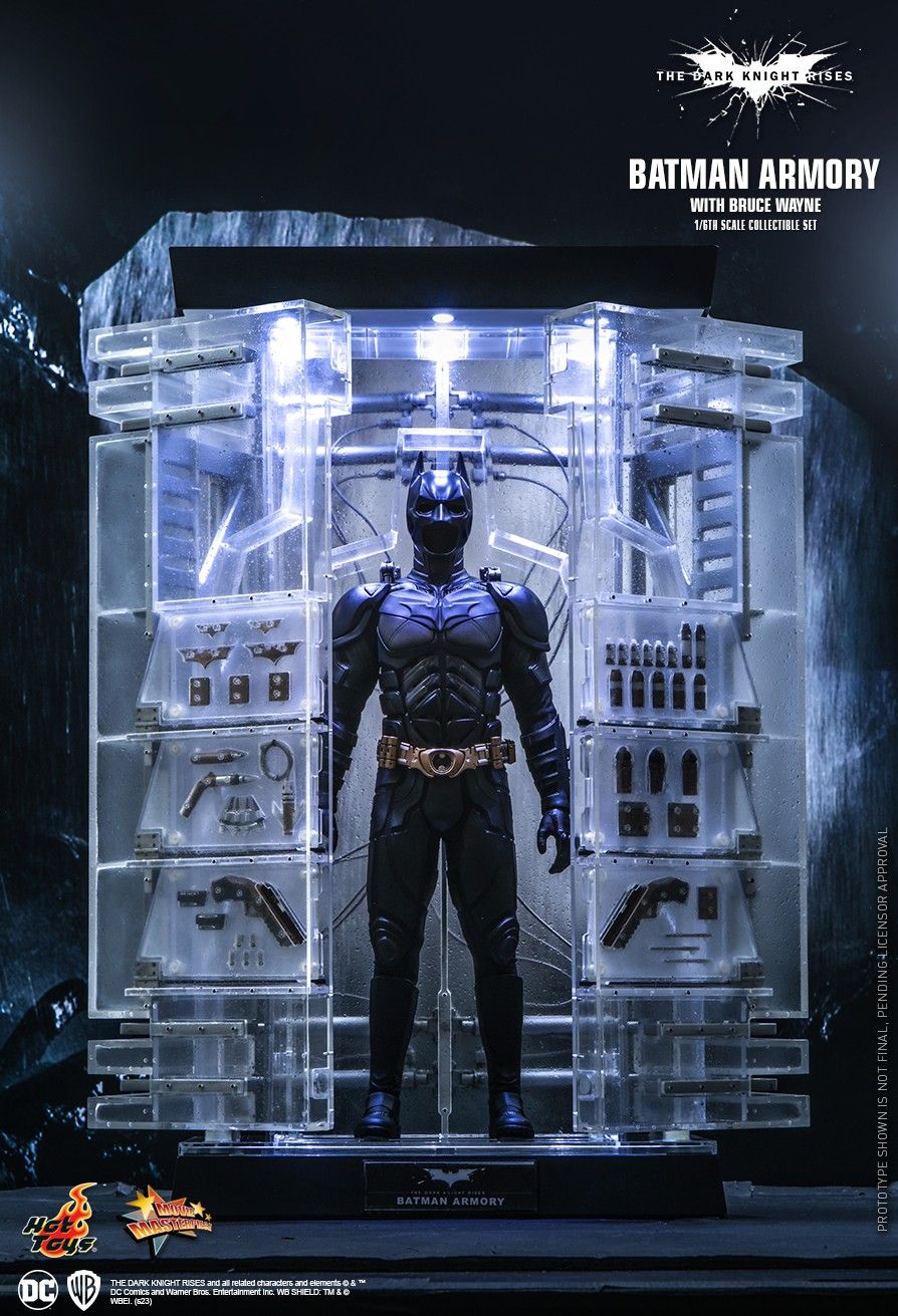 Hot Toys MMS702 - DC Comics - Batman : The Dark Knight Rises - Batman Armory & Bruce Wayne