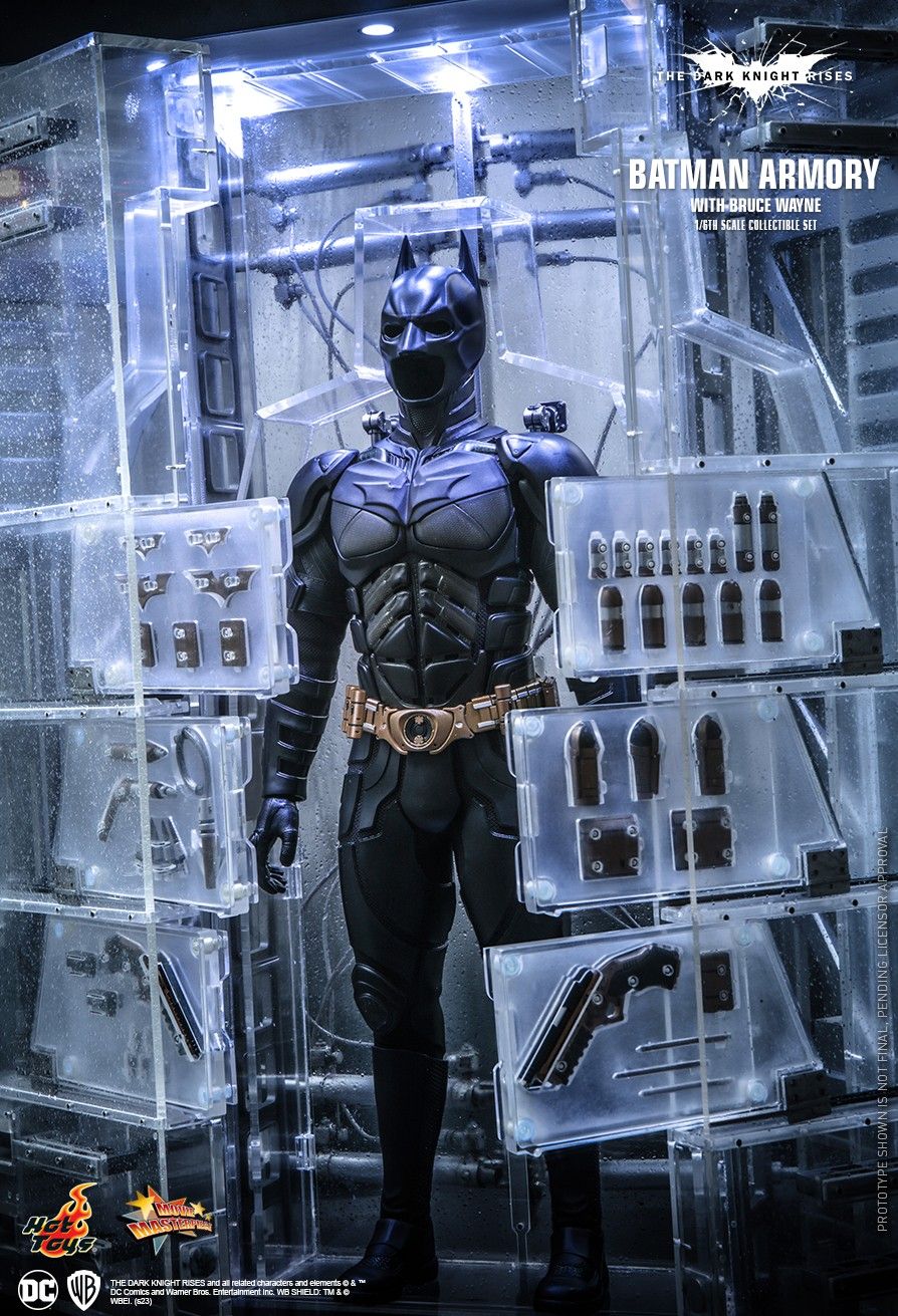 Hot Toys MMS702 - DC Comics - Batman : The Dark Knight Rises - Batman Armory & Bruce Wayne