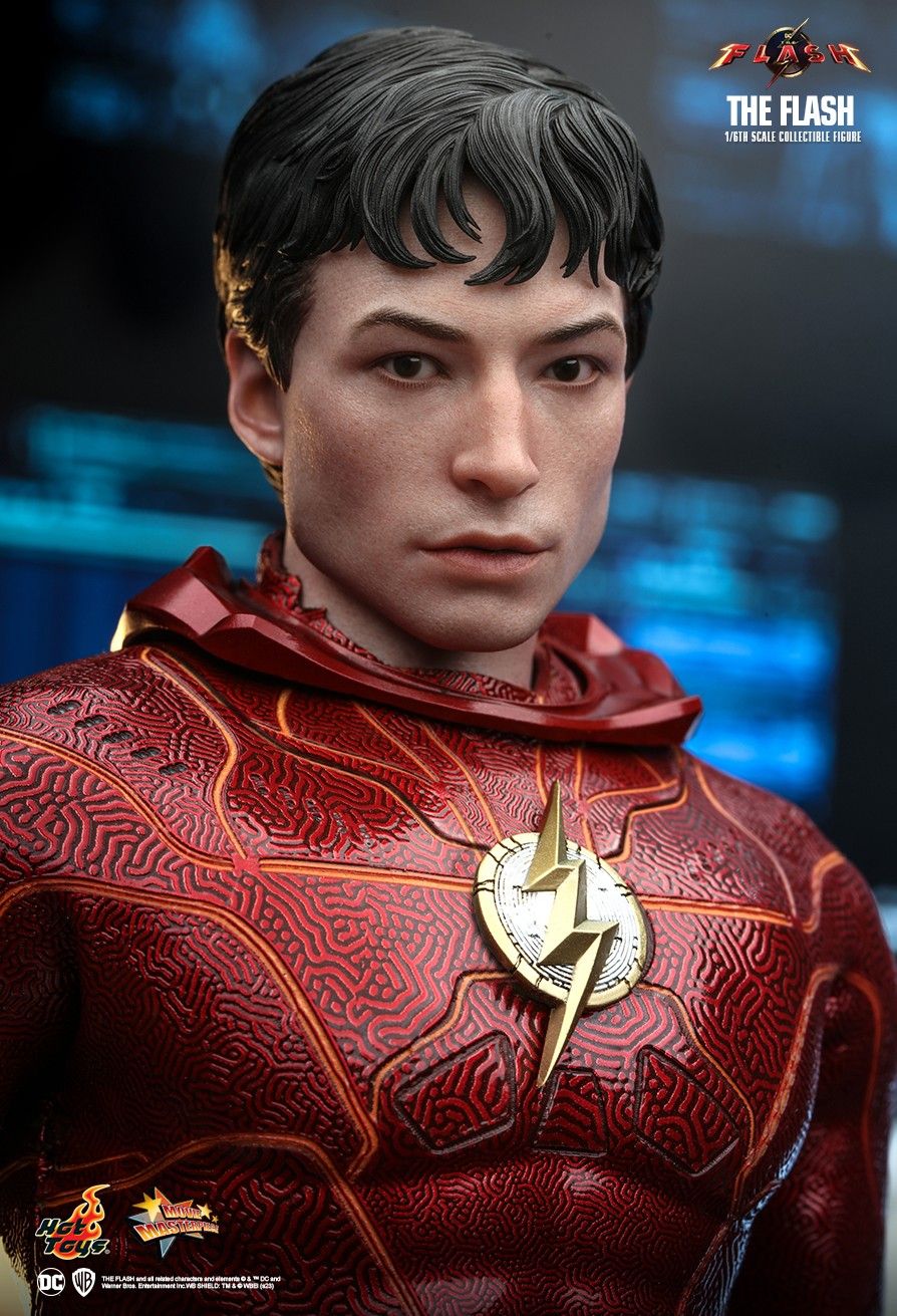 Hot Toys MMS713B - DC Comics - The Flash - Flash Deluxe Version