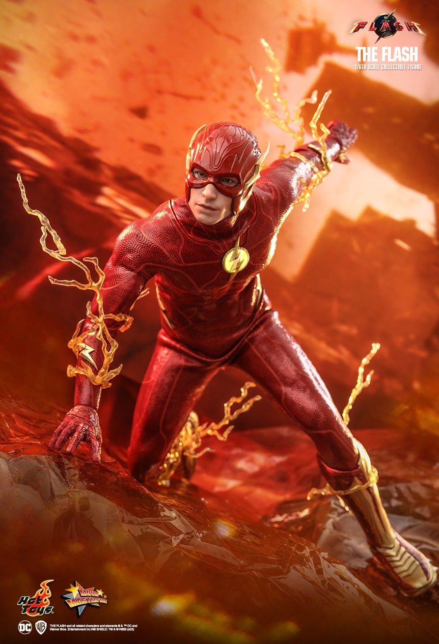 Hot Toys MMS713B - DC Comics - The Flash - Flash Deluxe Version