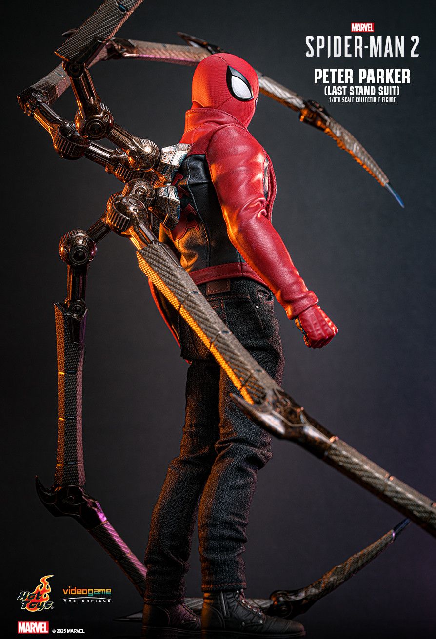 Hot Toys VGM71 - Marvel's Spider Man 2 - Peter Parker Last Stand Suit